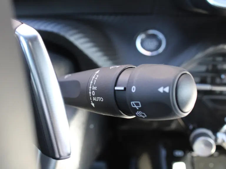 Peugeot 2008 1.2 Hybrid 145PK GT 360 camera, Lichtmetalen velgen, Parkeerhulp voor & achter, Cruise Control afbeelding 17