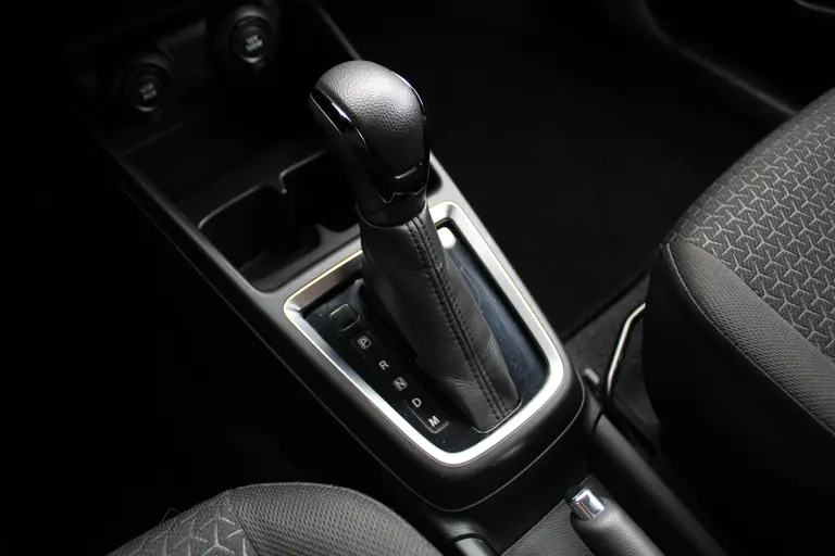 Suzuki Swift 1.2 Style Smart Hybrid CVT Automaat Navigatie, Cruise Control Adaptief, Stoelverwarming, Achteruitrijcamera, Parkeersensoren Achter afbeelding 19