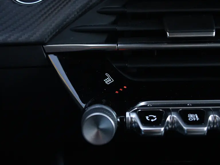 Peugeot e-208 EV Style 50 kWh Navigatie, Keyless, Stoelverwarming, Parkeersensoren Voor & Achter, Apple Carplay, Android Auto afbeelding 30