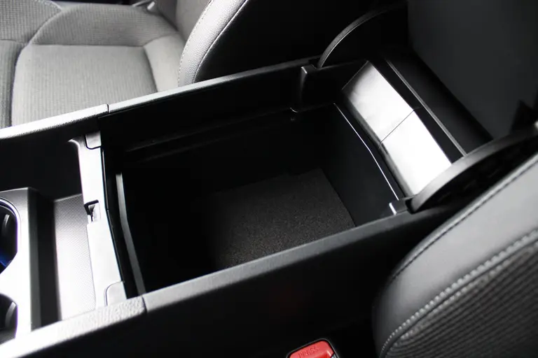 Toyota Bz4x Dynamic 71 kWh Automaat 3-fase Stuurverwarming, Elektrische bestuurdersstoel, Navigatie, Rondomzicht camera afbeelding 27