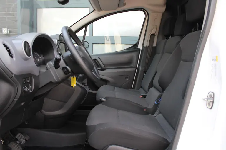 Peugeot Partner 120 1.6 BlueHDi 75 L1 Première Trekhaak, Parkeersensor achter, Cruise Control, Airco afbeelding 12