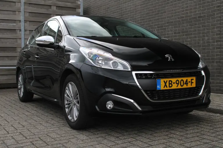 Peugeot 208 1.2 PureTech Allure afbeelding 29