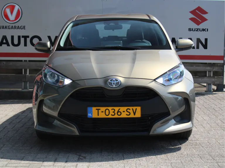 Toyota Yaris 1.0 VVT-i Active Achteruitrijcamera, Bluetooth, Cruise Control Adaptief, Airco afbeelding 10