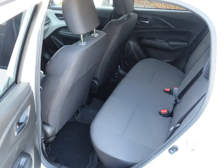 Suzuki Swift 1.2 Style Smart Hybrid Dodehoek Detector, Suzuki Body Kit Piano Black Demo Voordeel! afbeelding 9