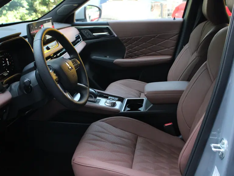 Mitsubishi Outlander 2.4 PHEV Instyle+ Lederen Interieur, Elektrisch Glazen Panoramadak, Stoelventilatie, Yamaha Audio afbeelding 49