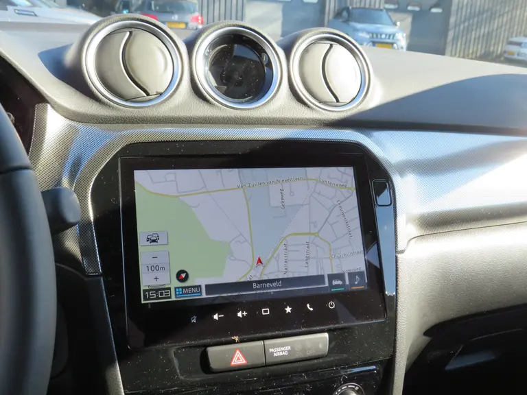 Suzuki Vitara 1.5 Hybrid Style, Automaat, NIEUW MODEL, Draadloos carplay, Parkeersensoren en 6 jaar Garantie! afbeelding 17