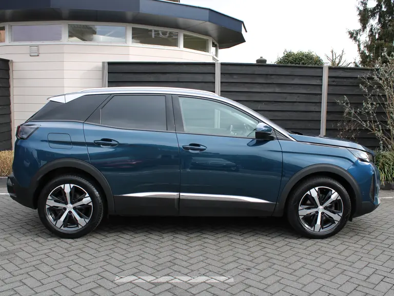 Peugeot 3008 1.2 PureTech 130PK Allure Automaat Navigatie, Achteruitrijcamera, Keyless, Elektrische Achterklep, Perkeersensoren afbeelding 9