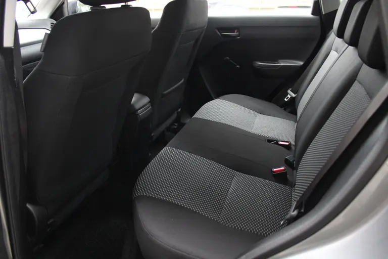 Suzuki Vitara 1.6 120PK Comfort Airco, Bluetooth, Keyless Go, Elektrische Ramen afbeelding 17