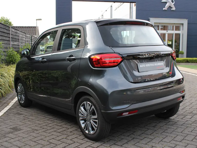 Leapmotor T03 Design 37.3 kWh Navigatie, Camera achter, Parkeerhulp achter, Audio, Keyless Start, Lichtmetalen velgen afbeelding 6