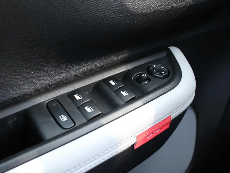 Citroën C3 Max 1.2 Turbo 100pk Navigatie, Achteruitrijcamera, Climate Control, Cruise Control, Apple Carplay, Android Auto afbeelding 14