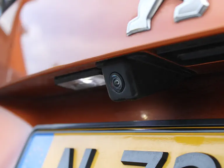 Peugeot 2008 Allure 1.2 PureTech 130PK EAT8 Automaat Navigatie, Achteruitrijcamera, Parkeersensoren, Dab, Apple Carplay. Android Auto afbeelding 10