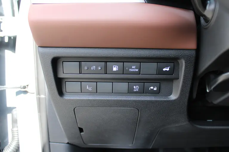 Mitsubishi Outlander 2.4 PHEV Instyle+ Lederen interieur, Elek.glazen panoramadak, Massage stoelen, 20" LM velgen, afbeelding 23