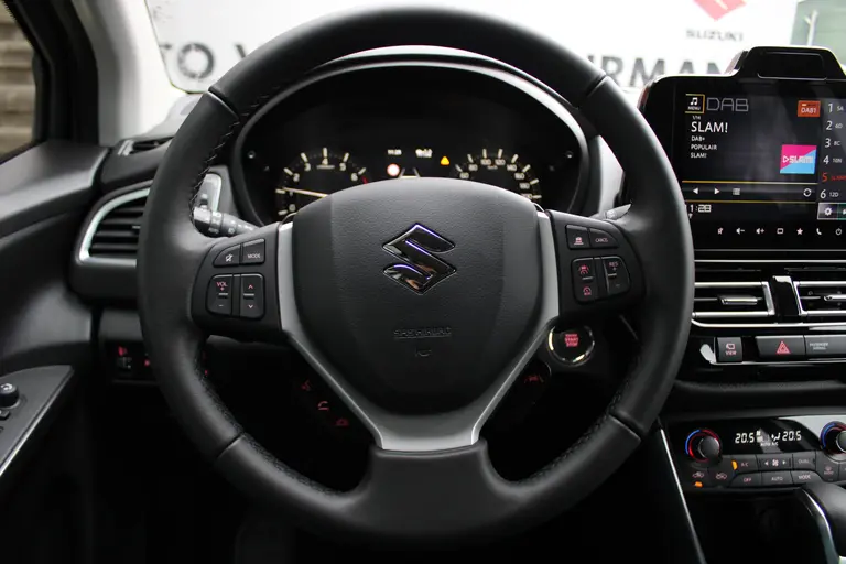 Suzuki S-Cross 1.5 Hybrid Style Adaptieve Cruise Control, Navigatie, Parkeersensoren Voor en Achter, Dodehoek Detectie afbeelding 25
