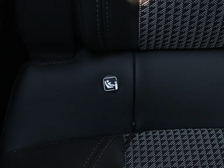 Peugeot 208 1.2 PureTech GT 100PK Navigatie, Panoramadak, Keyless start, Achteruitrijcamera, Apple CarPlay-Android Auto, Parkeersensoren voor & achter afbeelding 15