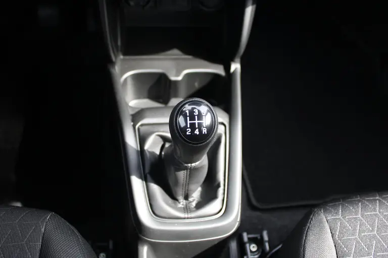 Suzuki Swift 1.2 Comfort Smart Hybrid Nieuwe auto, 6 jaar fabrieksgarantie afbeelding 20