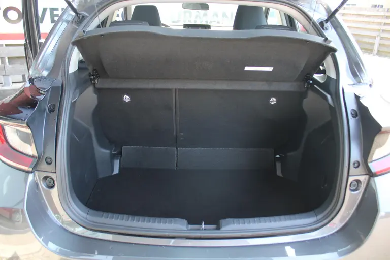 Toyota Yaris 1.5 Hybrid Active Automaat, Applecarplay/Androidauto, Cruise Control afbeelding 14