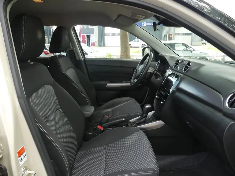 Suzuki Vitara 1.5 Hybrid Select, Automaat, Trekhaak Achteruitrij camera, Cruise Control afbeelding 8