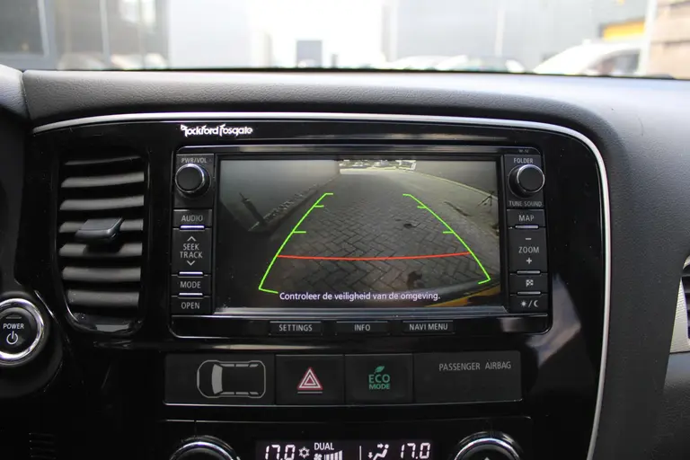 Mitsubishi Outlander 2.0 PHEV Instyle Cruise/Climate control, Navigatie, Trekhaak, Elek.schuifdak, Leder int.,  Stoel verwarming Trekgewicht 1.500 KG! afbeelding 18