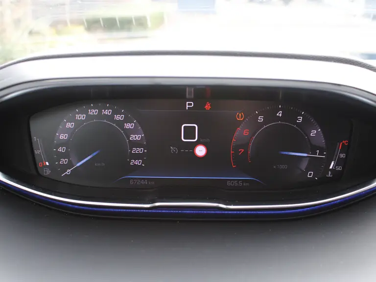 Peugeot 3008 1.2 PureTech 130PK Allure Automaat Navigatie, Achteruitrijcamera, Keyless, Elektrische Achterklep, Perkeersensoren afbeelding 20
