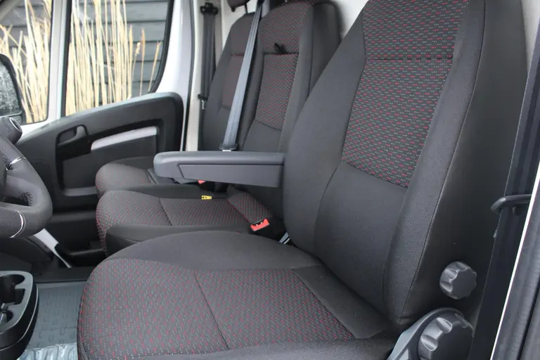 Citroën Jumper 2.2 BlueHDi 120 L1H1 3.0t Cruise Control, Leder Stuurwiel, Climate Control, Audio/Bluetooth, Parkeerhulp achter . afbeelding 21