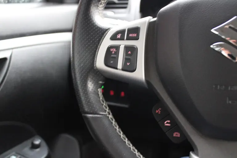 Suzuki Swift 1.2 Bandit EASSS ,Cruise-Control, 1e Eigenaar en Dealer onderhouden! afbeelding 20