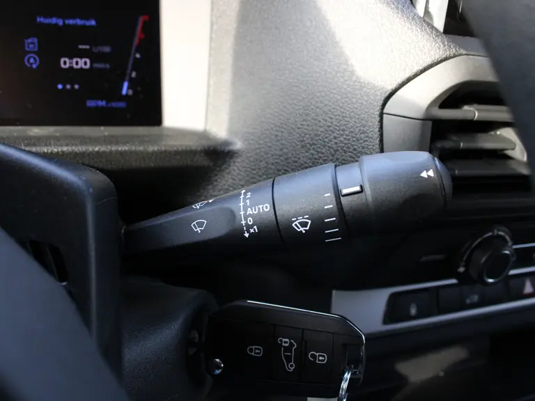 Peugeot Expert 2.0 BlueHDi 145PK EAT8 Automaat L2 Navigatie, Full-LED, Trekhaak Afneembaar, Lichtmetalen velgen, Camera achter + binnenspiegel, Betimmering laadruimte afbeelding 19