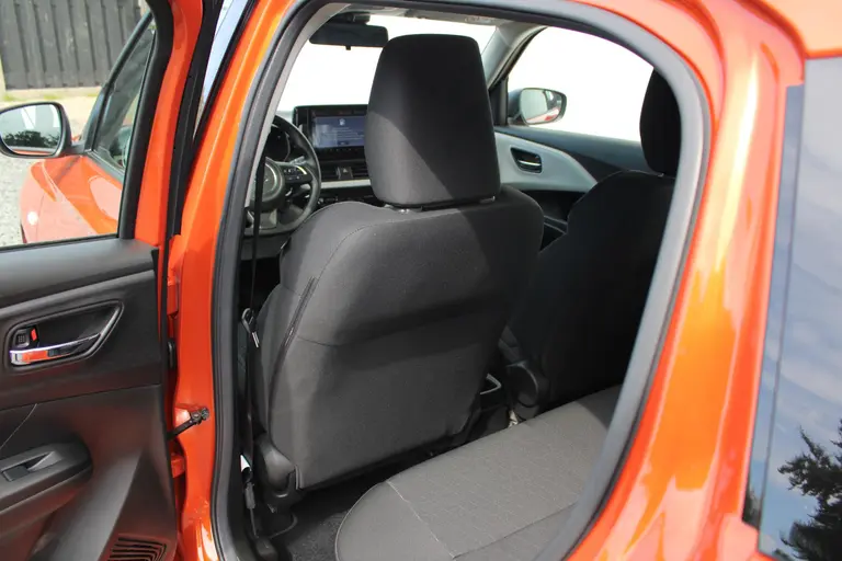 Suzuki Swift 1.2 Comfort Smart Hybrid Nieuwe auto, 6 jaar fabrieksgarantie afbeelding 16