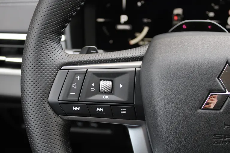 Mitsubishi Outlander 2.4 PHEV First Edition 20" LM velgen, Stuur+stoelverwarming, Standkachel, Premium audio, PDC V+A, afbeelding 20