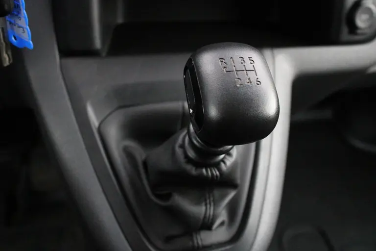 Peugeot Expert 231S 2.0 BlueHDI 120PK Premium Bluetooth, Airco, Parkeerhulp achter, Regensensor, Half Leder afbeelding 17
