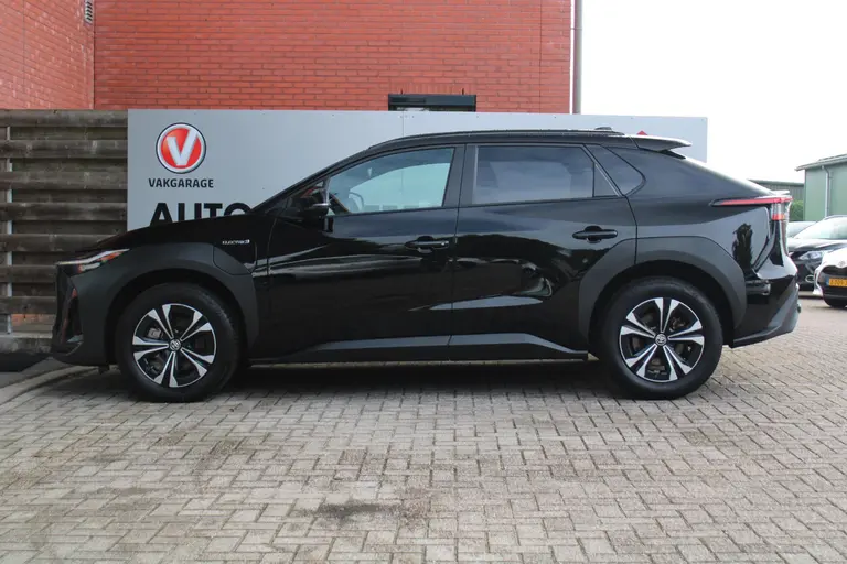 Toyota Bz4x Dynamic 71 kWh Trekhaak, Navigatie, Stoelverwarming, Stuur Verwarmd, Cruise Control Adaptief afbeelding 17