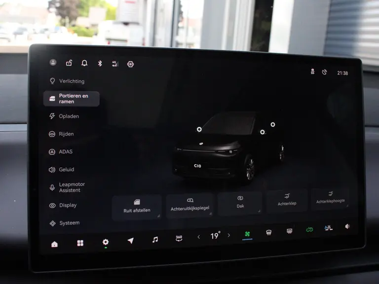 Leapmotor C10 Design 69.9 kWh 217PK Automaat Camera systeem rondom, Stoelverwarming/koeling, Panoramadak, Navigatie afbeelding 31