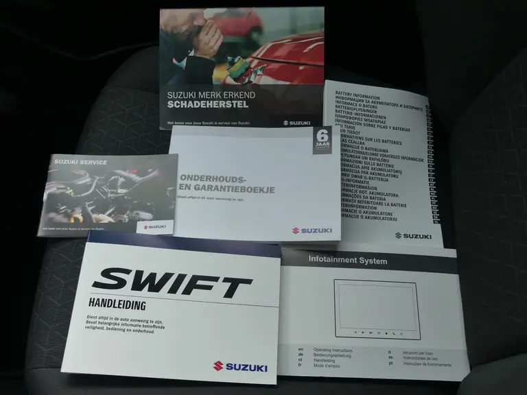 Suzuki Swift 1.2 Style Smart Hybrid 6 jaar fabrieksgarantie! Automaat! afbeelding 32