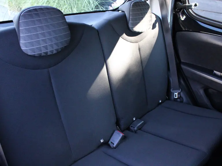 Peugeot 108 Active 1.0 e-VTi 72PK 5DRS Airco, Bluetooth, DAB, Elektrische Ramen, Centrale Deurvergrendeling, Led Dagrijverlichting afbeelding 9