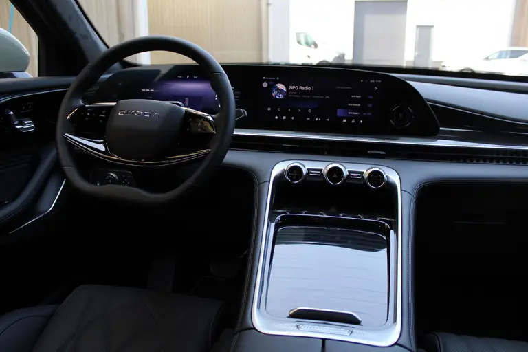 Omoda 9 SHS PHEV Premium 34,46 kWh Super Hybrid System, 20"LM velgen, Elek.schuif/kanteldak, Camera voor/achter, 1.500 kg trekgewicht afbeelding 27
