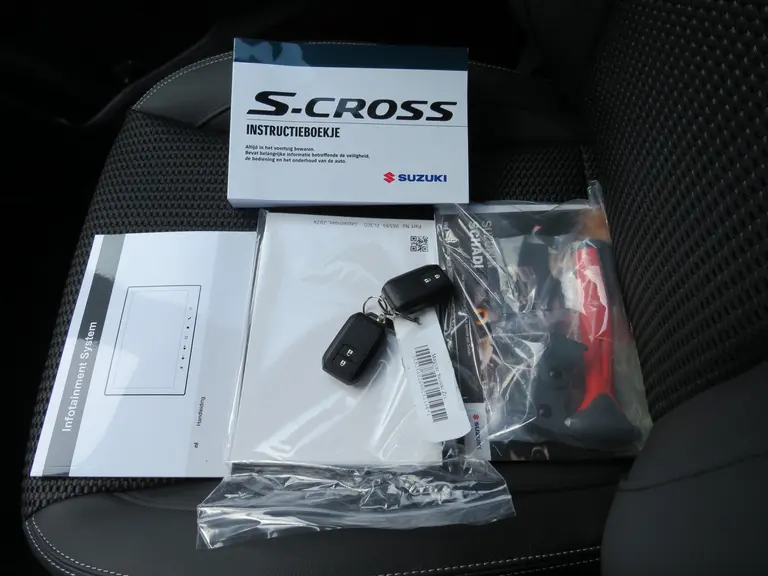Suzuki S-Cross 1.5 Hybrid Style, 360 Camera, Parkeersensoren, Nieuw met 6 jaar GARANTIE! afbeelding 30