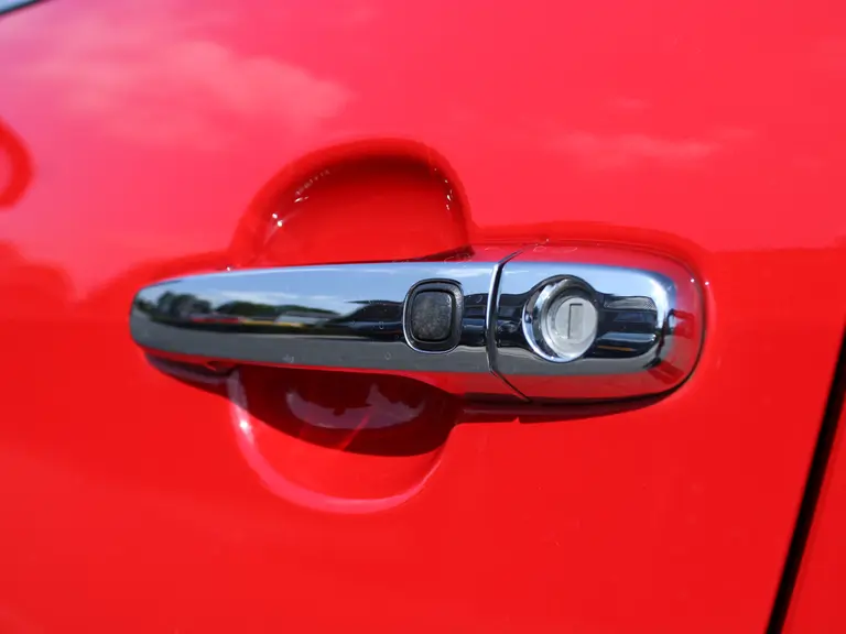 Peugeot 108 Allure 1.0 e-VTi 70PK 5DRS Navigatie, Achteruitrijcamera, Keyless Entry & Start, Cimate Control afbeelding 6