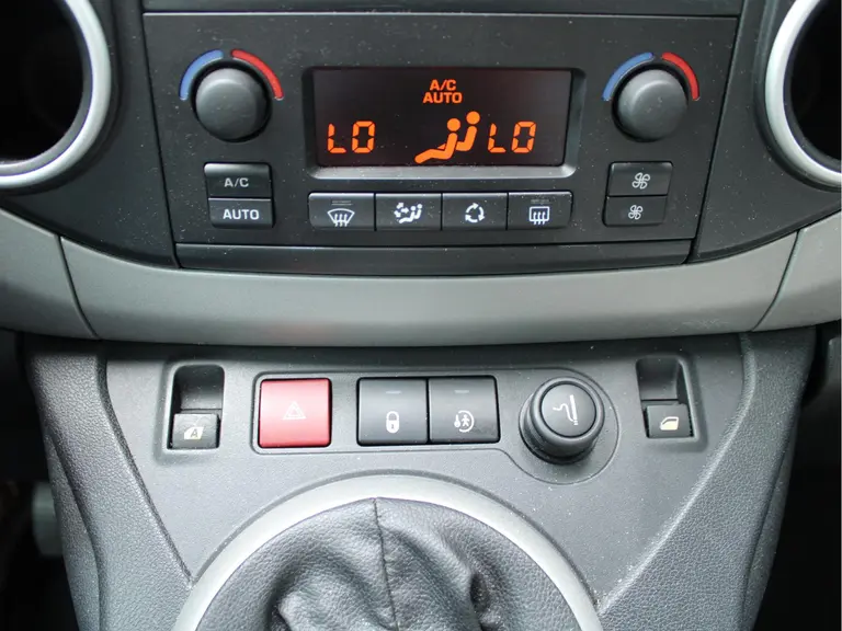 Citroën Berlingo 1.6 VTi 120 XTR Cruise/Climate control, Audio, Trekhaak, Stoelverwarming, Mistlampen, Parkeersensoren achter afbeelding 18