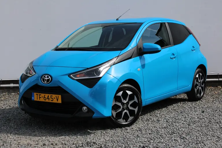 Toyota Aygo 1.0 VVT-i x-first, Camera, Applecarplay/Androidauto, LM-Velgen en Dealer ondehouden! afbeelding 4