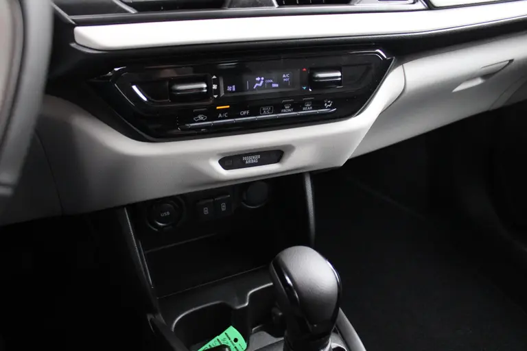 Suzuki Swift 1.2 Select Smart Hybrid Automaat, Stoelverwarming, Carplay, 6 JAAR GARANTIE! afbeelding 19