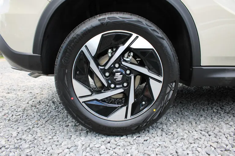 Suzuki Vitara 1.5 Hybrid Style Demo Voordeel, Parkeersensoren Draadloos Carplay en Panorama Dak. afbeelding 4