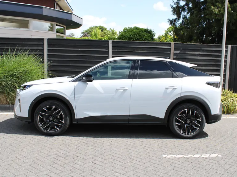 Peugeot 3008 Allure 1.2 Hybrid 145PK e-DCS6 Automaat Navigatie, Achteruitrijcamera, Keyless Entry & Start Stoelverwarming, Apple Carplay, Android Auto afbeelding 4