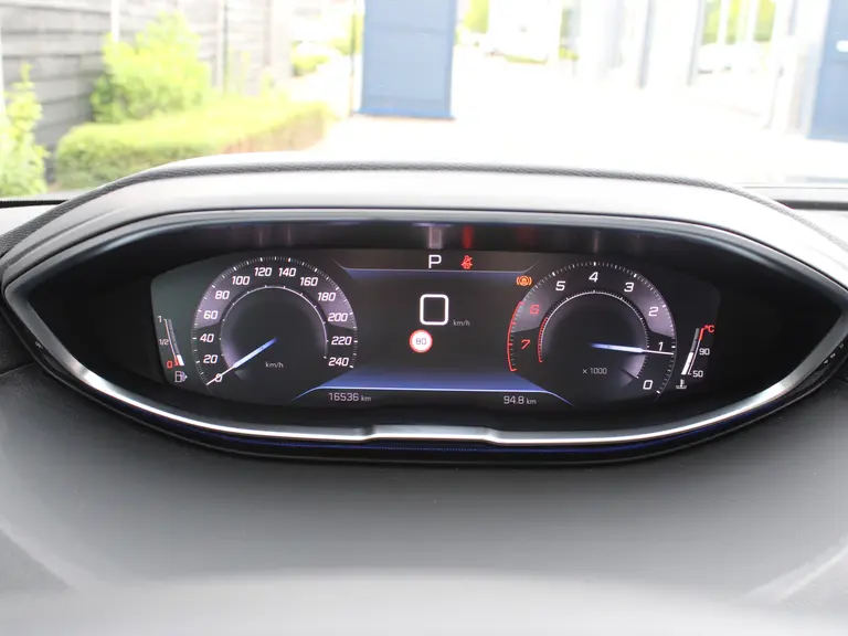 Peugeot 3008 GT 1.2 PureTech 130PK EAT8 Automaat Navigatie, Keyless, Elektrische Kofferbak, Stoelverwarming, Adaptieve Cruise Control afbeelding 20