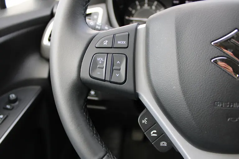 Suzuki S-Cross 1.4 Boosterjet Select Smart Hybrid, 1500 KG Parkeersensoren voor en achter, Navigatie en Camera afbeelding 25