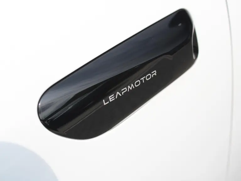 Leapmotor C10 REEV Design 28.4 kWh Camera systeem rondom, Stoelverwarming/koeling, Panoramadak, Navigatie afbeelding 6