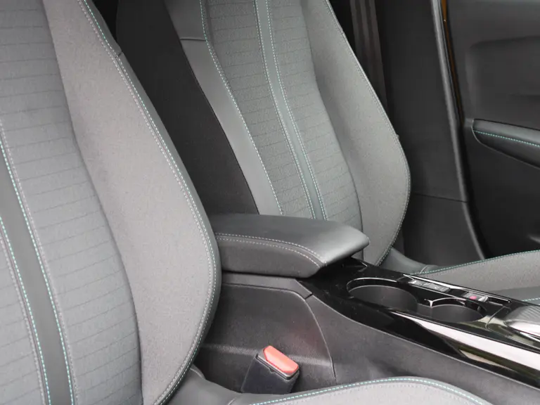 Peugeot 208 1.2 PureTech Allure 100PK EAT8 Automaat Navigatie, Camera achter, Parkeerhulp Achter, Lichtmetalen velgen, Cruise Control afbeelding 38