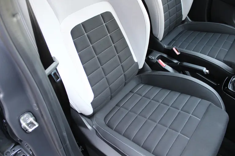 Citroën C3 1.2 100PK Turbo Max Navigatie, Achteruitrijcamera, Climate Control, Cruise Control, Apple Carplay, Android Auto afbeelding 26