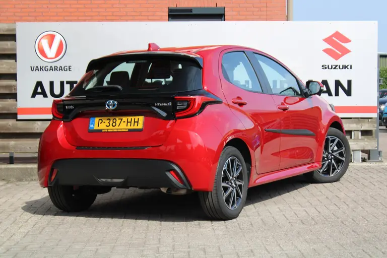 Toyota Yaris 1.5 Hybrid Dynamic Cruise Control Adaptief, achteruitrijcamera, Keyless Entry afbeelding 2