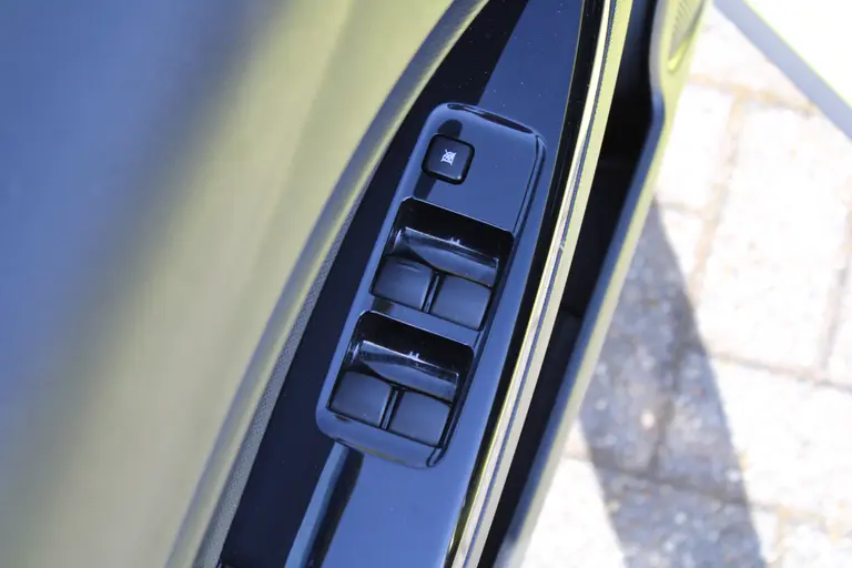 Mitsubishi Space Star 1.0 Bright Elektr. ramen, Start/stop, 14'' inch LM velgen, ClimateControl, Privacy Glass afbeelding 12