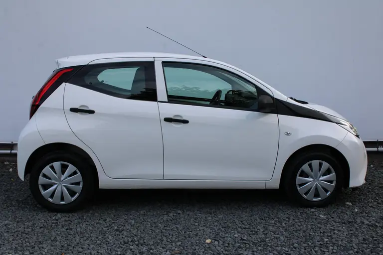 Toyota Aygo 1.0 VVT-i x-fun Bluetooth, Elektrische Ramen, Airco afbeelding 13