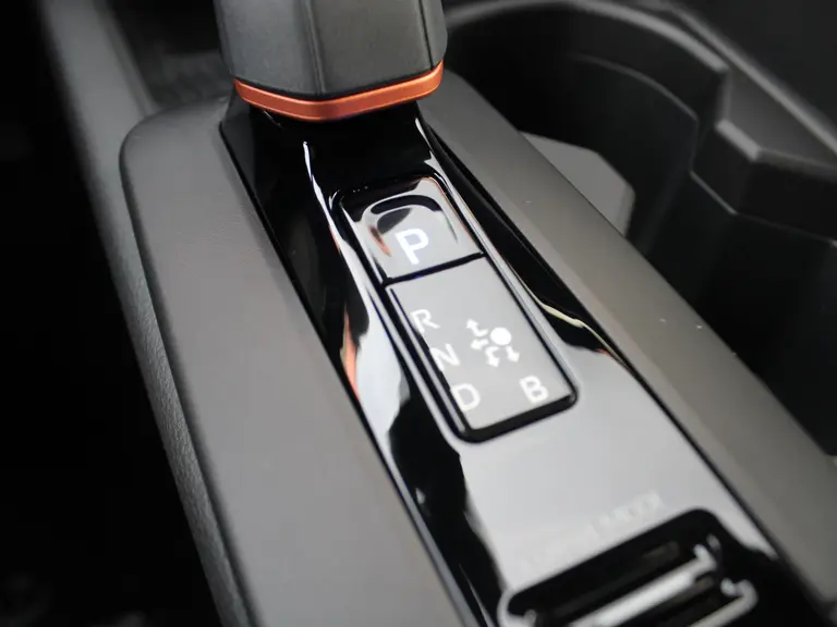 Toyota C-HR 1.8 Hybrid 140 First Edition Automaat 360° Camera, Elektrische Achterklep, Draadloze Carplay\Android Auto, Keyless Go afbeelding 27